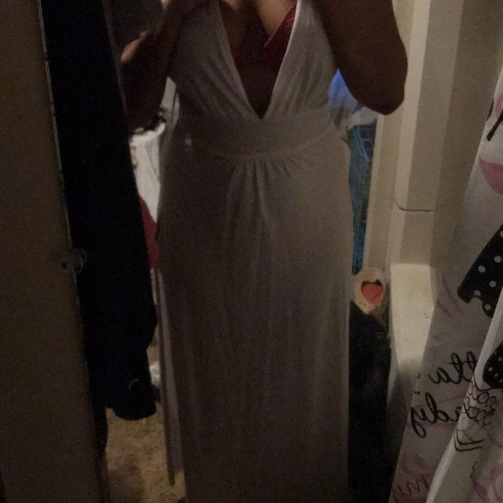 White v-neck dress